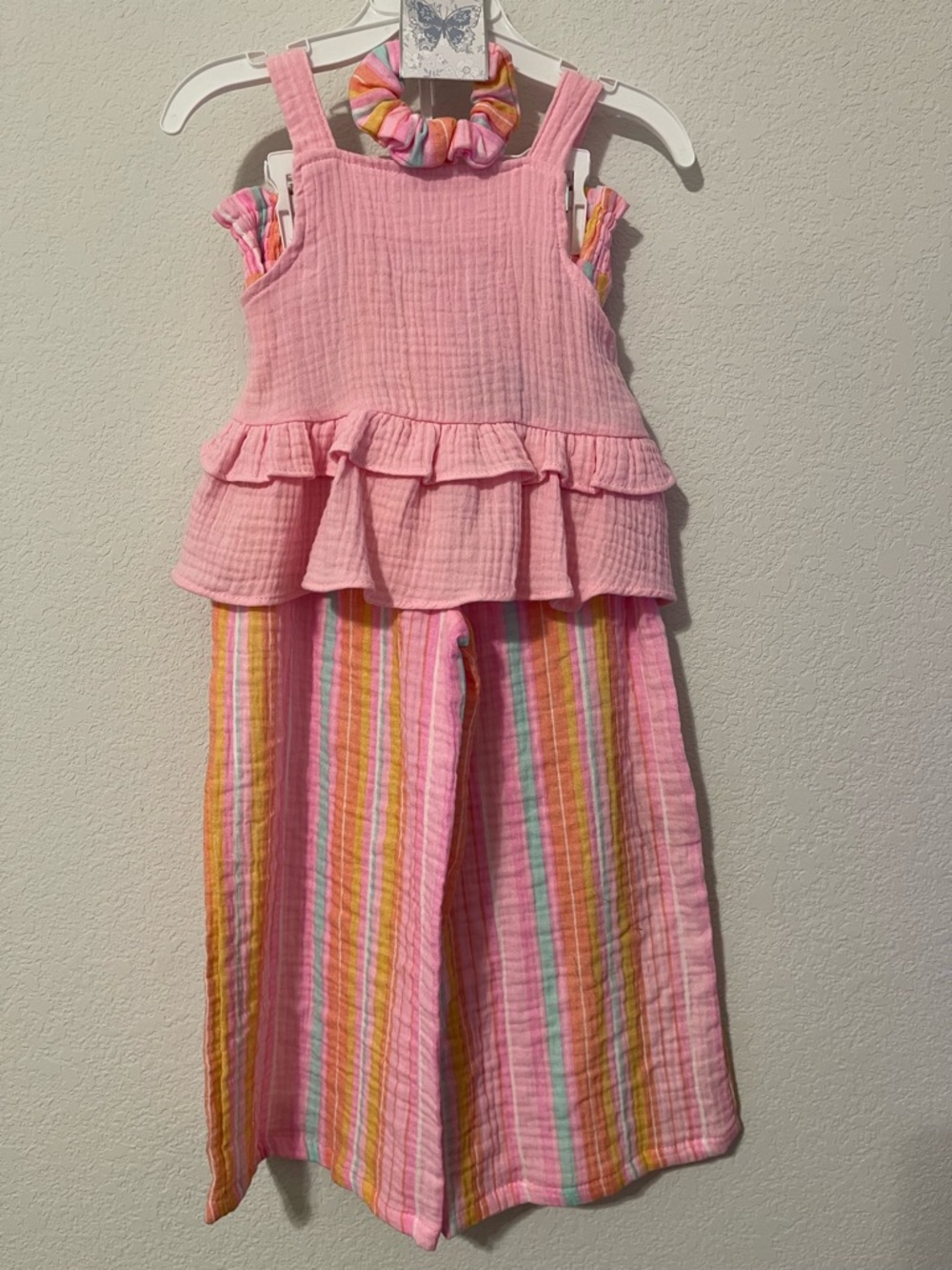 New Size 4 Pink Ruffle Tiered Girls' Striped Wide-Leg Bottoms with Scrunchie